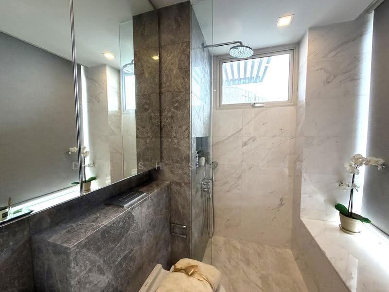 The Peak @ Cairnhill II, 61 Cairnhill Circle, Orchard / River Valley, 2 Bedrooms, 1,862 sqft, Condominium For Sale, by Dinish Sheagar, 500304237 - Bathroom - PropertyGuru.com.sg