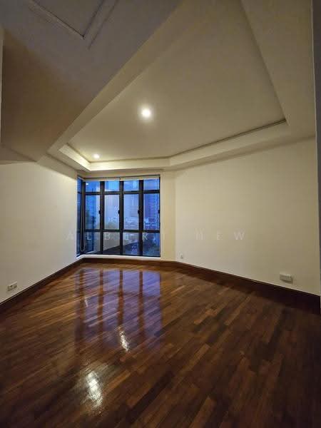 Valley Park, 479 River Valley Road, Tanglin / Holland / Bukit Timah, 2 Bedrooms, 1,216 sqft, Condominium For Rent, by Albert New, 500304375 - Living Room - PropertyGuru.com.sg