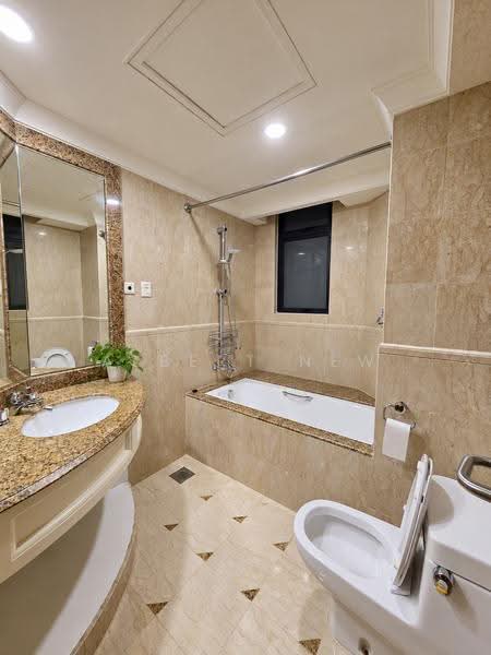 Valley Park, 479 River Valley Road, Tanglin / Holland / Bukit Timah, 2 Bedrooms, 1,216 sqft, Condominium For Rent, by Albert New, 500304375 - Bathroom - PropertyGuru.com.sg