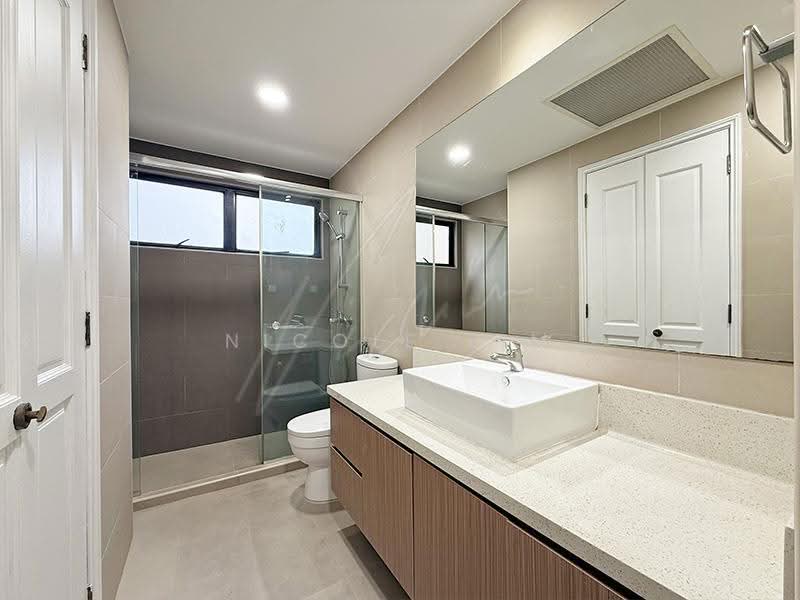 Master Bedroom Ensuite