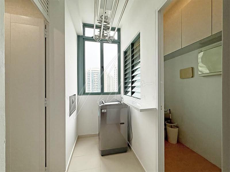 Mutiara View, 11 Jalan Mutiara, Tanglin / Holland / Bukit Timah, 3 Bedrooms, 1,130 sqft, Apartment For Sale, by Nicole Lim, 500304709 - Yard, Utility Room, W.C. - PropertyGuru.com.sg
