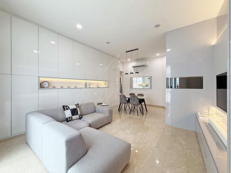 Mutiara View, 11 Jalan Mutiara, Tanglin / Holland / Bukit Timah, 3 Bedrooms, 1,130 sqft, Apartment For Sale, by Nicole Lim, 500304709 - Living / Dining Area - PropertyGuru.com.sg