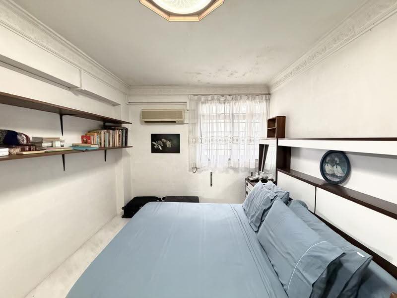 112 Lorong 1 Toa Payoh, 112 Lorong 1 Toa Payoh, Balestier / Toa Payoh, 2 Bedrooms, 699 sqft, HDB Flat For Sale, by Toby Aw, 500304756 - Bedroom - PropertyGuru.com.sg