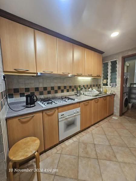 05-17 Kitchen