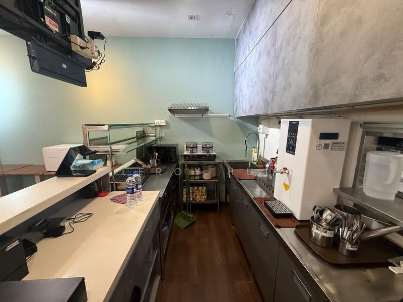 Lucky Plaza, 304 Orchard Road, Orchard / River Valley, 420 sqft, Food & Beverage For Rent, by Leroy Hui, 500304801 - Kitchen - CommercialGuru.com.sg