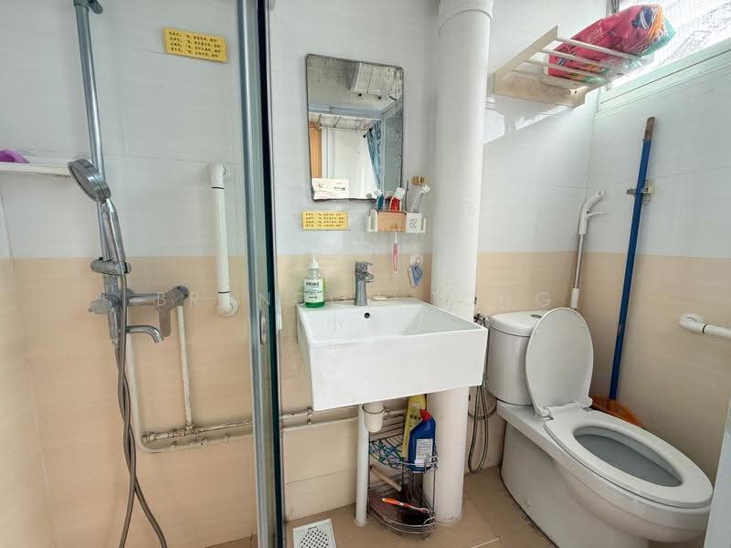 902 Jurong West Street 91, 902 Jurong West Street 91, Boon Lay / Jurong / Tuas, 4 Bedrooms, 1,313 sqft, HDB Flat For Sale, by Brandon Tong  小董, 500304806 - Common Bathroom - PropertyGuru.com.sg