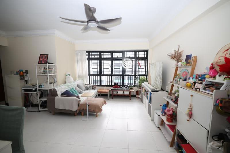 221B Bedok Central, 221B Bedok Central, Bedok / Upper East Coast, 3 Bedrooms, 1,044 sqft, HDB Flat For Rent, by Theresa Nguyen, 500304959 - Living Room - PropertyGuru.com.sg