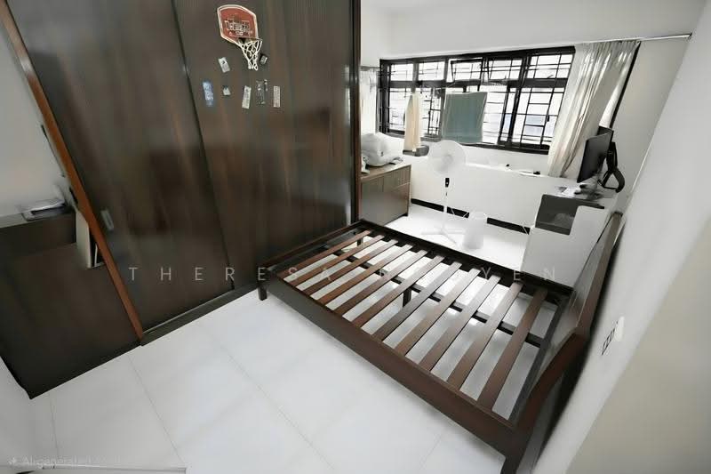 221B Bedok Central, 221B Bedok Central, Bedok / Upper East Coast, 3 Bedrooms, 1,044 sqft, HDB Flat For Rent, by Theresa Nguyen, 500304959 - Master Bedroom - PropertyGuru.com.sg