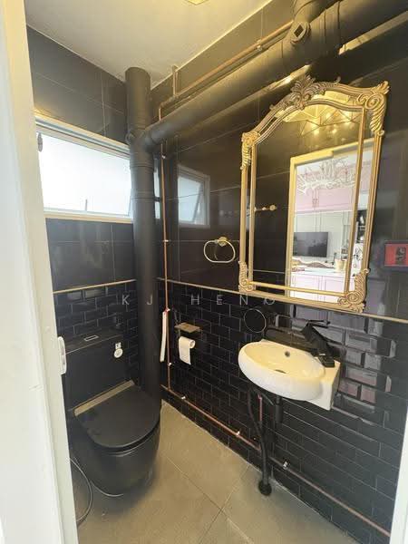 108 Teck Whye Lane, 108 Teck Whye Lane, Dairy Farm / Bukit Panjang / Choa Chu Kang, Room Rental, 86 sqft, HDB Flat For Rent, by KJ Heng, 500305143 - Bathroom - PropertyGuru.com.sg