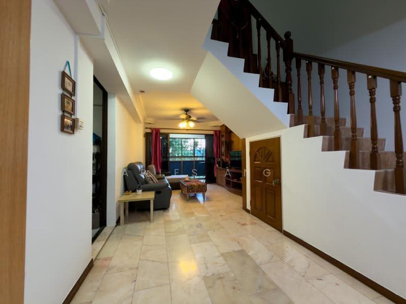 Living Room (L1)