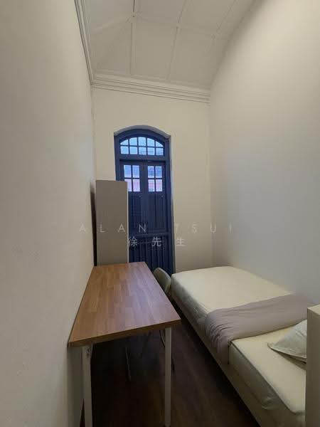 Common Room @ Race Course Rd, Race Course Road, Farrer Park / Serangoon Rd, Room Rental, 80 sqft, Terraced House For Rent, by Alan Tsui 徐先生, 500305236 - Bedroom - PropertyGuru.com.sg