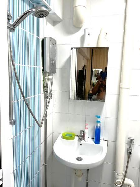 204 Ang Mo Kio Avenue 3, 204 Ang Mo Kio Avenue 3, Ang Mo Kio / Bishan / Thomson, Room Rental, 120 sqft, HDB Flat For Rent, by Steven Choo, 500305258 - Bathroom - PropertyGuru.com.sg
