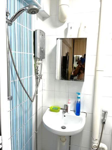 204 Ang Mo Kio Avenue 3, 204 Ang Mo Kio Avenue 3, Ang Mo Kio / Bishan / Thomson, Room Rental, 120 sqft, HDB Flat For Rent, by Steven Choo, 500305258 - Bathroom - PropertyGuru.com.sg