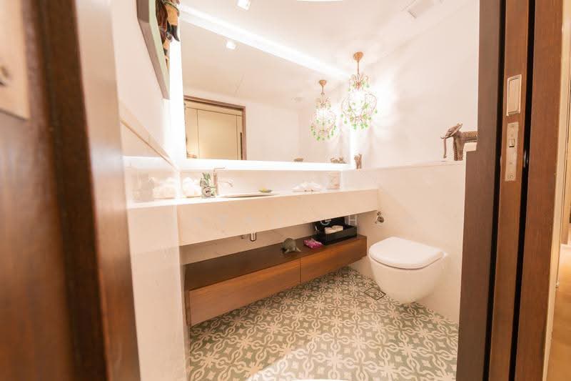 Guest Powder Room