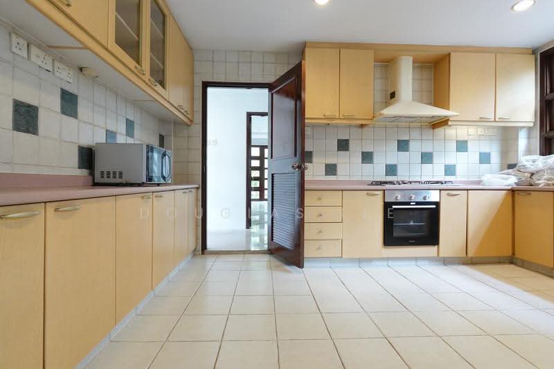 Woodgrove Estate, Ashwood Grove, Admiralty / Woodlands, 5 Bedrooms, 3,815 sqft, Detached House For Sale, by Douglas Lee, 500305267 - Kitchen - PropertyGuru.com.sg