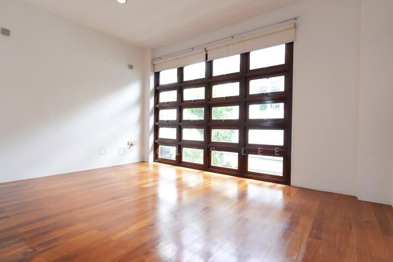 Woodgrove Estate, Ashwood Grove, Admiralty / Woodlands, 5 Bedrooms, 3,815 sqft, Detached House For Sale, by Douglas Lee, 500305267 - Living Room - PropertyGuru.com.sg