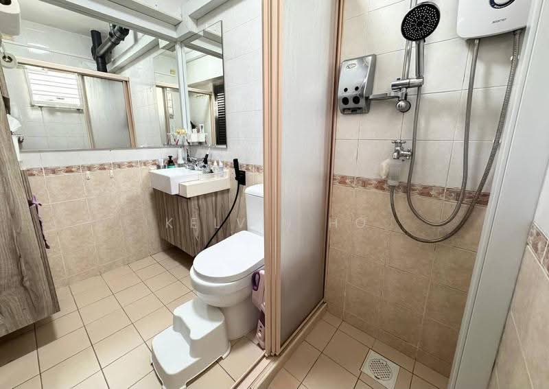 102A Punggol Field, 102A Punggol Field, Hougang / Punggol / Sengkang, 3 Bedrooms, 969 sqft, HDB Flat For Sale, by Kelvin Ho, 500305314 - Bathroom - PropertyGuru.com.sg