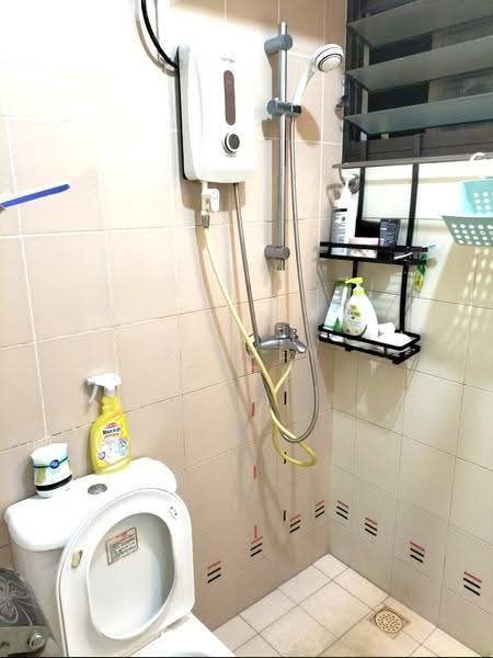 220A Bedok Central, 220A Bedok Central, Bedok / Upper East Coast, Room Rental, 120 sqft, HDB Flat For Rent, by Steven Choo, 500305357 - Bathroom - PropertyGuru.com.sg