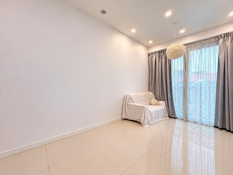 Thomson V One, 9 Sin Ming Road, Ang Mo Kio / Bishan / Thomson, 1 Bedroom, 420 sqft, Apartment For Sale, by Athalia Soon Sze Yin, 500305391 - Living Room - PropertyGuru.com.sg