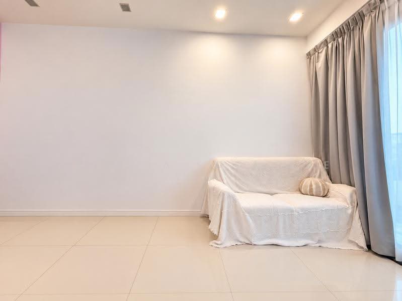 Thomson V One, 9 Sin Ming Road, Ang Mo Kio / Bishan / Thomson, 1 Bedroom, 420 sqft, Apartment For Sale, by Athalia Soon Sze Yin, 500305391 - Living Room - PropertyGuru.com.sg