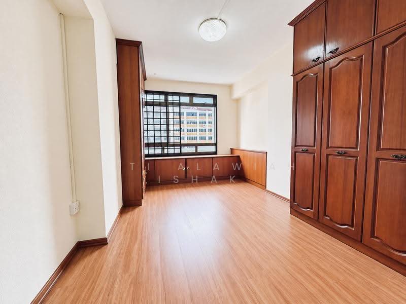 308 Tampines Street 32, 308 Tampines Street 32, Pasir Ris / Tampines, 4 Bedrooms, 1,582 sqft, HDB Flat For Sale, by Siti Alawiah Ishak, 500305535 - Common Bedroom 1 - PropertyGuru.com.sg