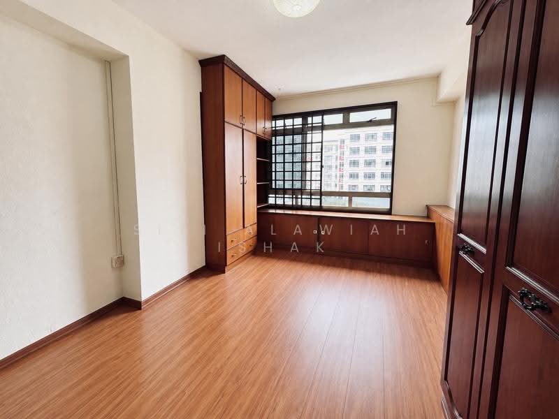 308 Tampines Street 32, 308 Tampines Street 32, Pasir Ris / Tampines, 4 Bedrooms, 1,582 sqft, HDB Flat For Sale, by Siti Alawiah Ishak, 500305535 - Common Bedroom 1 - PropertyGuru.com.sg