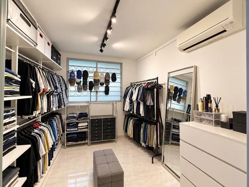 Walk-in wardrobe