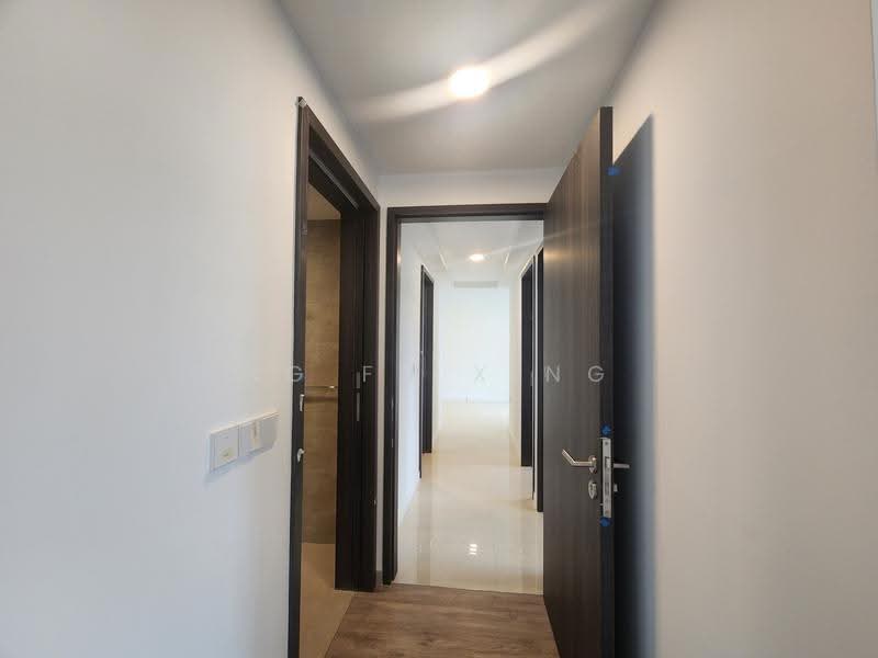 Riverfront Residences, 41 Hougang Avenue 7, Hougang / Punggol / Sengkang, 3 Bedrooms, 872 sqft, Condominium For Rent, by Ng Fu Xing, 500305679 - Corridor - PropertyGuru.com.sg