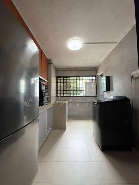243 Serangoon Avenue 2, 243 Serangoon Avenue 2, Hougang / Punggol / Sengkang, 2 Bedrooms, 689 sqft, HDB Flat For Sale, by Samuel Liao, 500305888 - Kitchen - PropertyGuru.com.sg
