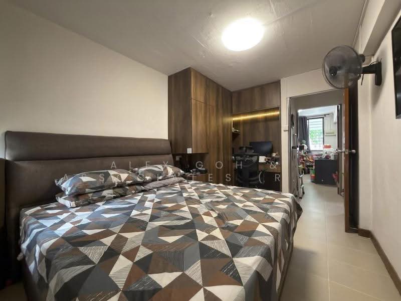 243 Serangoon Avenue 2, 243 Serangoon Avenue 2, Hougang / Punggol / Sengkang, 2 Bedrooms, 689 sqft, HDB Flat For Sale, by Samuel Liao, 500305888 - Bedroom - PropertyGuru.com.sg