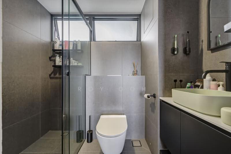 92 Dawson Road, 92 Dawson Road, Alexandra / Commonwealth, 3 Bedrooms, 1,044 sqft, HDB Flat For Sale, by Roy Goh, 500305949 - Bathroom - PropertyGuru.com.sg
