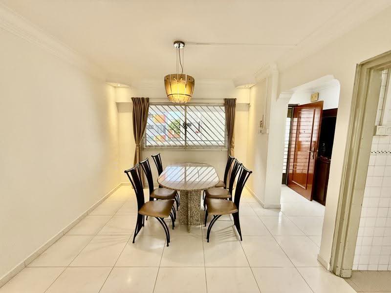 133 Geylang East Avenue 1, 133 Geylang East Avenue 1, Eunos / Geylang / Paya Lebar, 3 Bedrooms, 1,572 sqft, HDB Flat For Sale, by Clement Cheng, 500305999 - Dining Room - PropertyGuru.com.sg