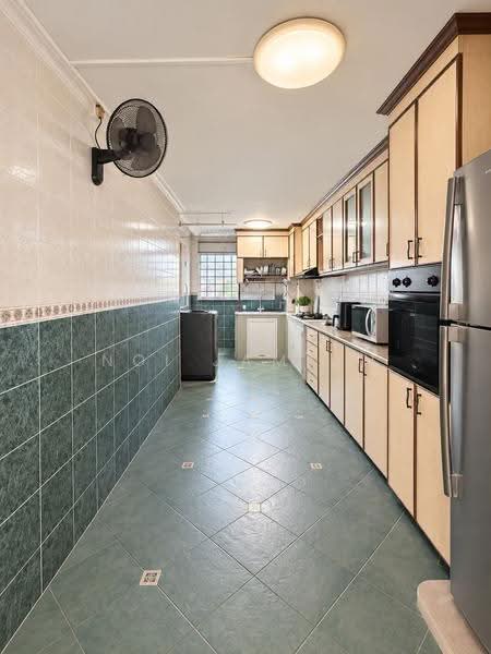 133 Bedok Reservoir Road, 133 Bedok Reservoir Road, Bedok / Upper East Coast, 3 Bedrooms, 1,109 sqft, HDB Flat For Sale, by Noi Jamlan, 500306005 - Kitchen - PropertyGuru.com.sg