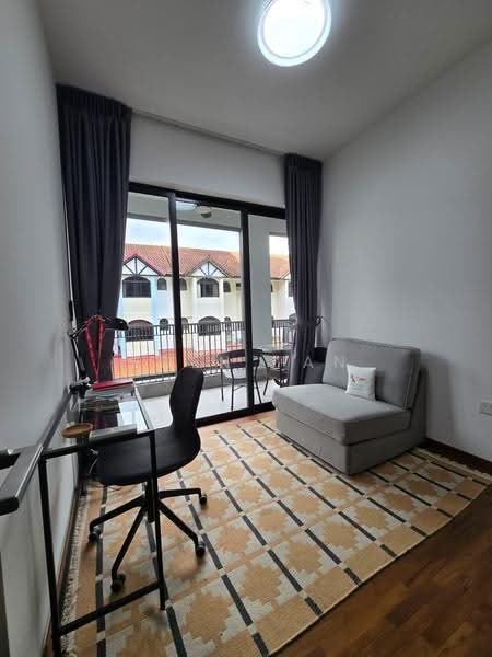 Mayfair Gardens, 8 Rifle Range Road, Clementi Park / Upper Bukit Timah, 3 Bedrooms, 1,130 sqft, Condominium For Rent, by Eden Tan, 500306017 - Study - PropertyGuru.com.sg