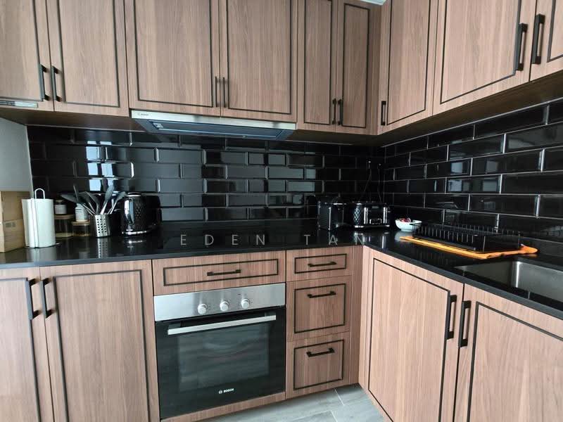 Mayfair Gardens, 8 Rifle Range Road, Clementi Park / Upper Bukit Timah, 3 Bedrooms, 1,130 sqft, Condominium For Rent, by Eden Tan, 500306017 - Kitchen - PropertyGuru.com.sg