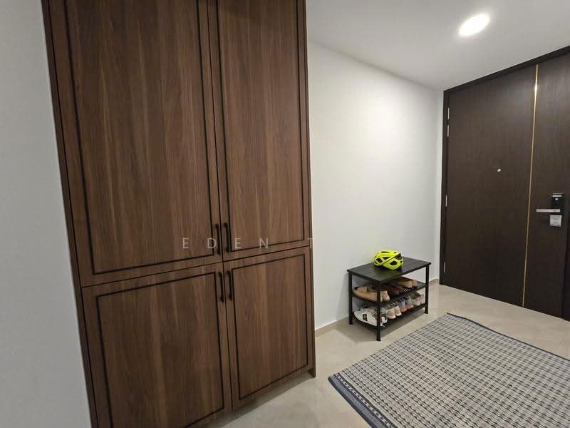 Mayfair Gardens, 8 Rifle Range Road, Clementi Park / Upper Bukit Timah, 3 Bedrooms, 1,130 sqft, Condominium For Rent, by Eden Tan, 500306017 - Entrance - PropertyGuru.com.sg