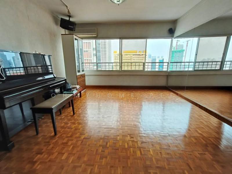 People's Park Complex, 1 Park Road, Boat Quay / Raffles Place / Marina, 3 Bedrooms, 1,119 sqft, Apartment For Sale, by JESLYN LIM, 500306029 - Living Room - PropertyGuru.com.sg