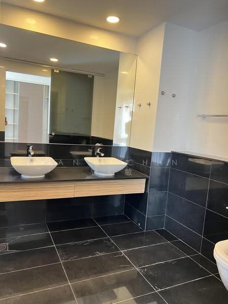 Charlton Residences, Charlton Road, Hougang / Punggol / Sengkang, 6 Bedrooms, 7,227 sqft, Cluster House For Sale, by Randy Chan 曾昭敏, 500306068 - Bathroom - PropertyGuru.com.sg