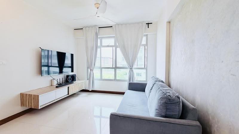673C Edgefield Plains, 673C Edgefield Plains, Hougang / Punggol / Sengkang, 3 Bedrooms, 969 sqft, HDB Flat For Sale, by Joshua Wong, 500306177 - Living Room - PropertyGuru.com.sg