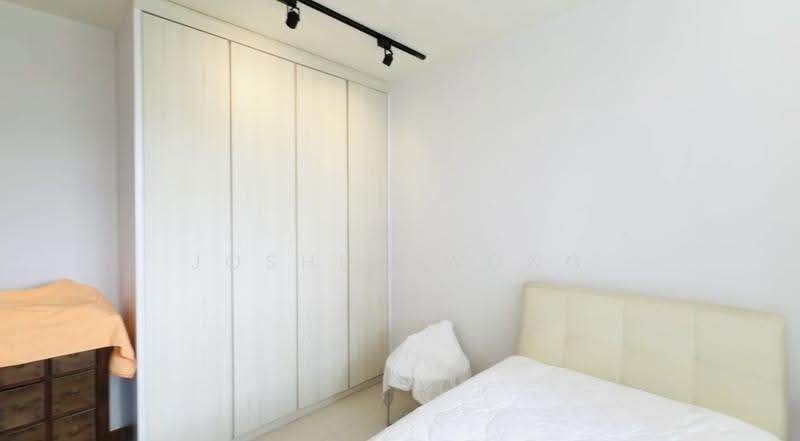Full height wardrobe for Master