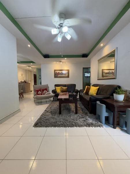 465 Segar Road, 465 Segar Road, Dairy Farm / Bukit Panjang / Choa Chu Kang, 4 Bedrooms, 1,432 sqft, HDB Flat For Sale, by KangLing Beh, 500306241 - Living Room - PropertyGuru.com.sg