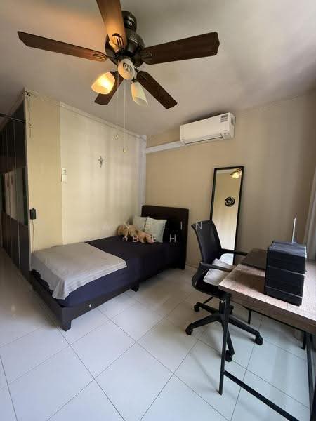 465 Segar Road, 465 Segar Road, Dairy Farm / Bukit Panjang / Choa Chu Kang, 4 Bedrooms, 1,432 sqft, HDB Flat For Sale, by KangLing Beh, 500306241 - Bedroom - PropertyGuru.com.sg
