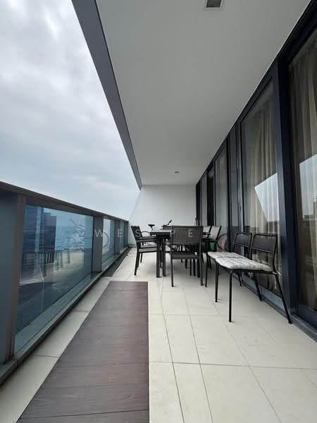 Marina Bay Suites, 3 Central Boulevard, Boat Quay / Raffles Place / Marina, 3 Bedrooms, 1,604 sqft, Apartment For Rent, by Wes Peh, 500306281 - Balcony - PropertyGuru.com.sg