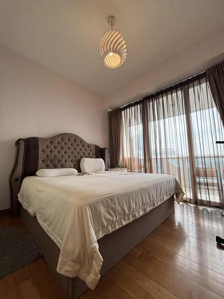 Marina Bay Suites, 3 Central Boulevard, Boat Quay / Raffles Place / Marina, 3 Bedrooms, 1,604 sqft, Apartment For Rent, by Wes Peh, 500306281 - Bedroom - PropertyGuru.com.sg