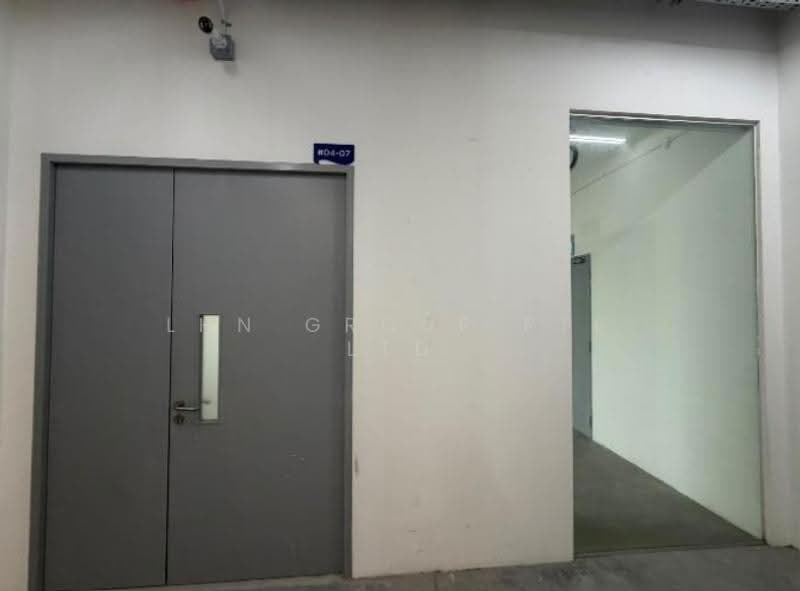 1,369 sq ft - 2