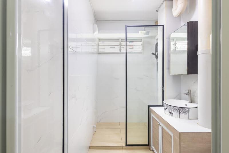 101 Ang Mo Kio Avenue 3, 101 Ang Mo Kio Avenue 3, Ang Mo Kio / Bishan / Thomson, 3 Bedrooms, 990 sqft, HDB Flat For Sale, by Clifton Ong, 500306323 - Bathroom - PropertyGuru.com.sg