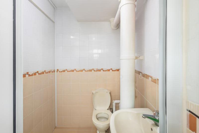 101 Ang Mo Kio Avenue 3, 101 Ang Mo Kio Avenue 3, Ang Mo Kio / Bishan / Thomson, 3 Bedrooms, 990 sqft, HDB Flat For Sale, by Clifton Ong, 500306323 - Bathroom - PropertyGuru.com.sg