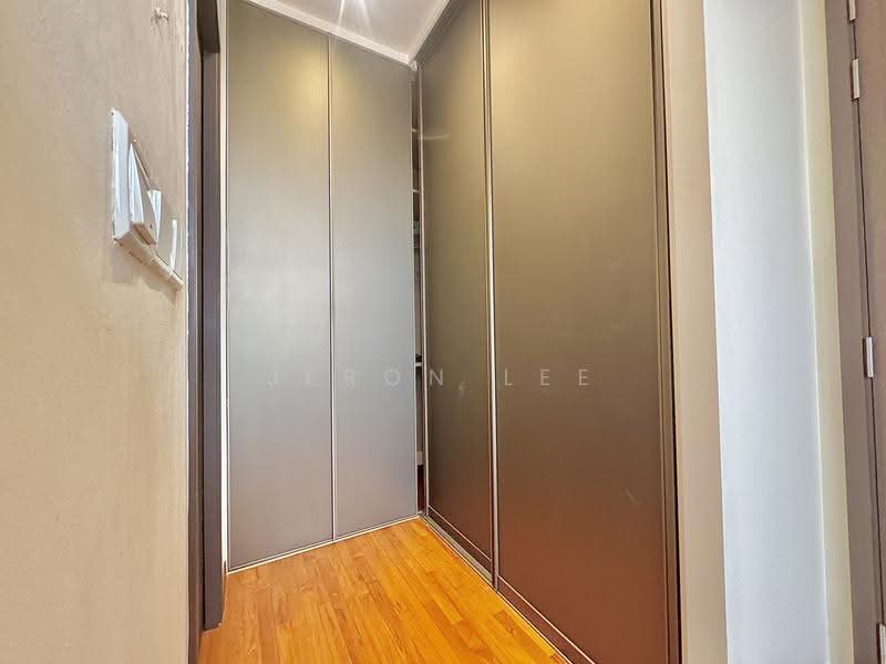 The Brooks I & The Brooks II, 60 Springside Walk, Mandai / Upper Thomson, 1 Bedroom, 570 sqft, Apartment For Sale, by Jeron Lee, 500306336 - Walk-In Closet - PropertyGuru.com.sg