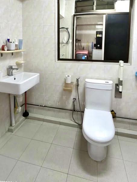 776 Woodlands Crescent, 776 Woodlands Crescent, Admiralty / Woodlands, Room Rental, 130 sqft, HDB Flat For Rent, by Carrie Cheah, 500306587 - Bathroom - PropertyGuru.com.sg