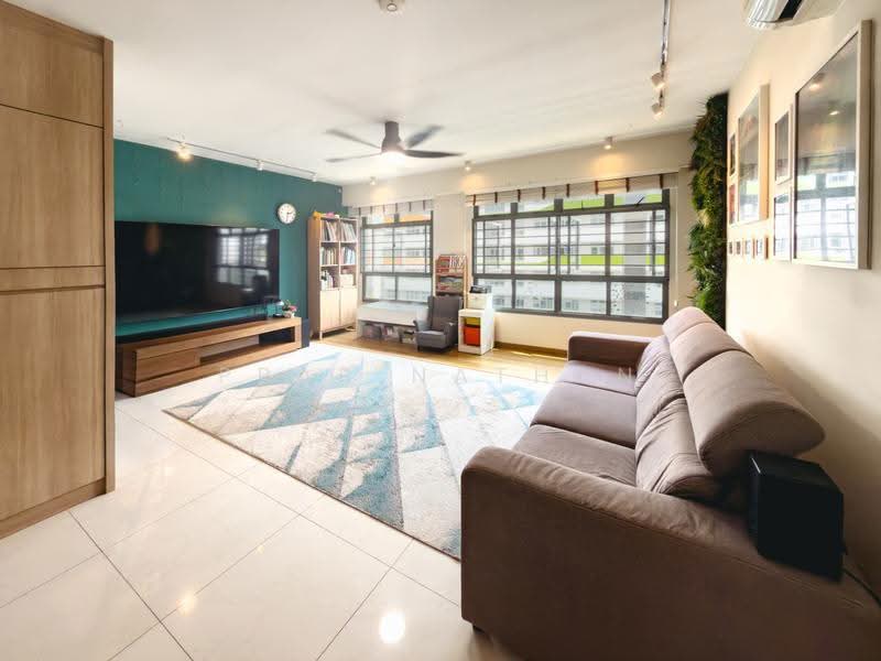 Large, Spacious Living Room!